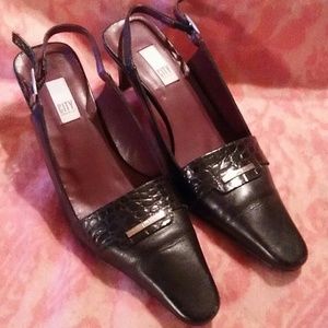 10M DKNY City Black Leather Sling Back
